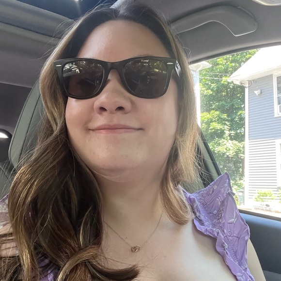 Meet your Posher, Madeline - Picture 2 of 10